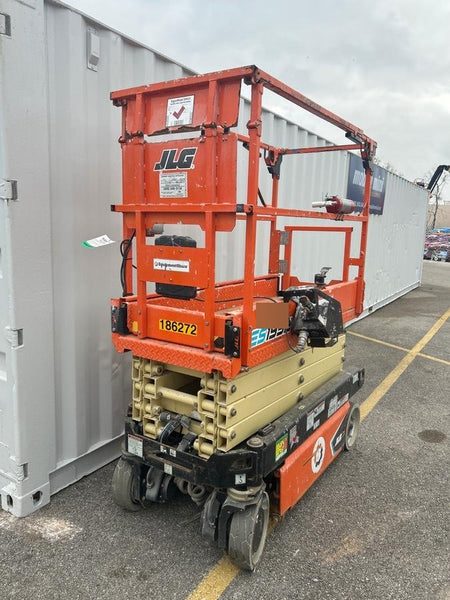 2021 JLG ES1932