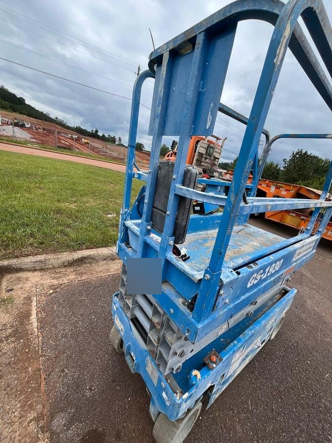 2019 Genie GS-1930 Fixed Rails with Chain Entry