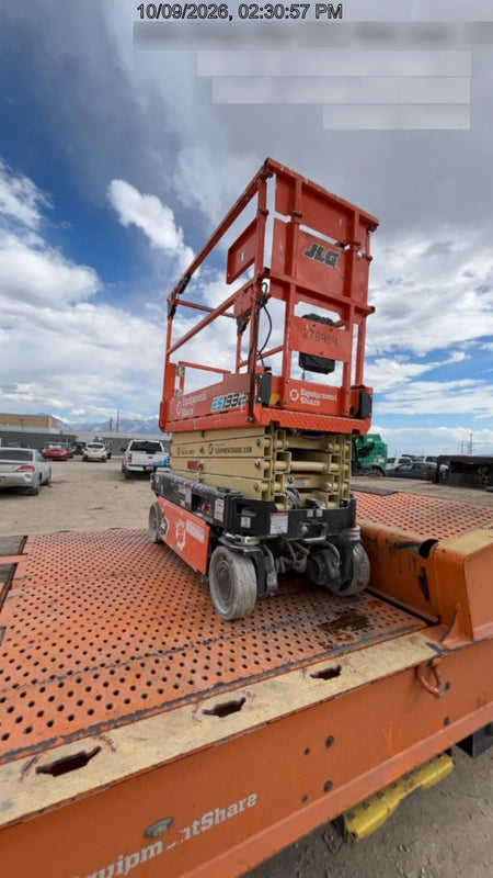 2022 JLG ES1932