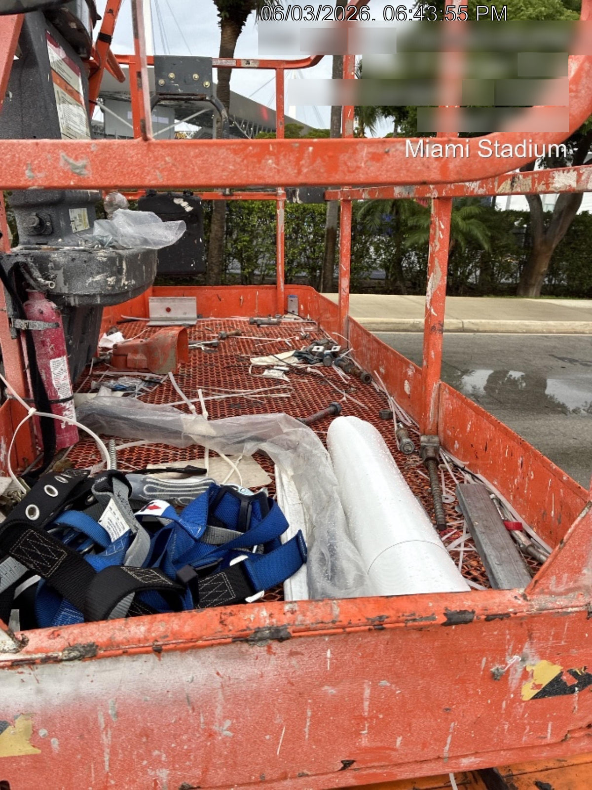2023 JLG 460SJ