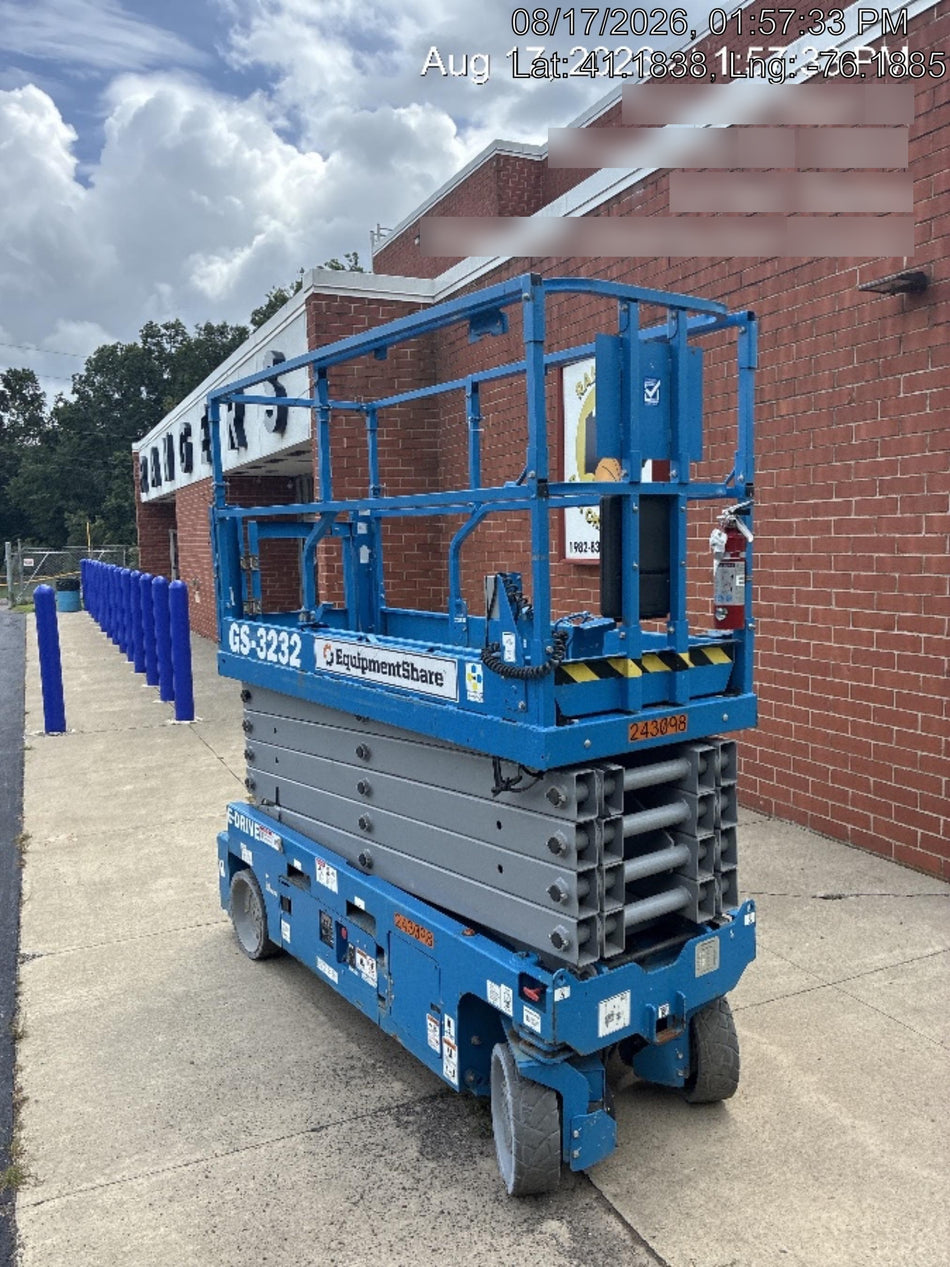 2022 GENIE GS-3232