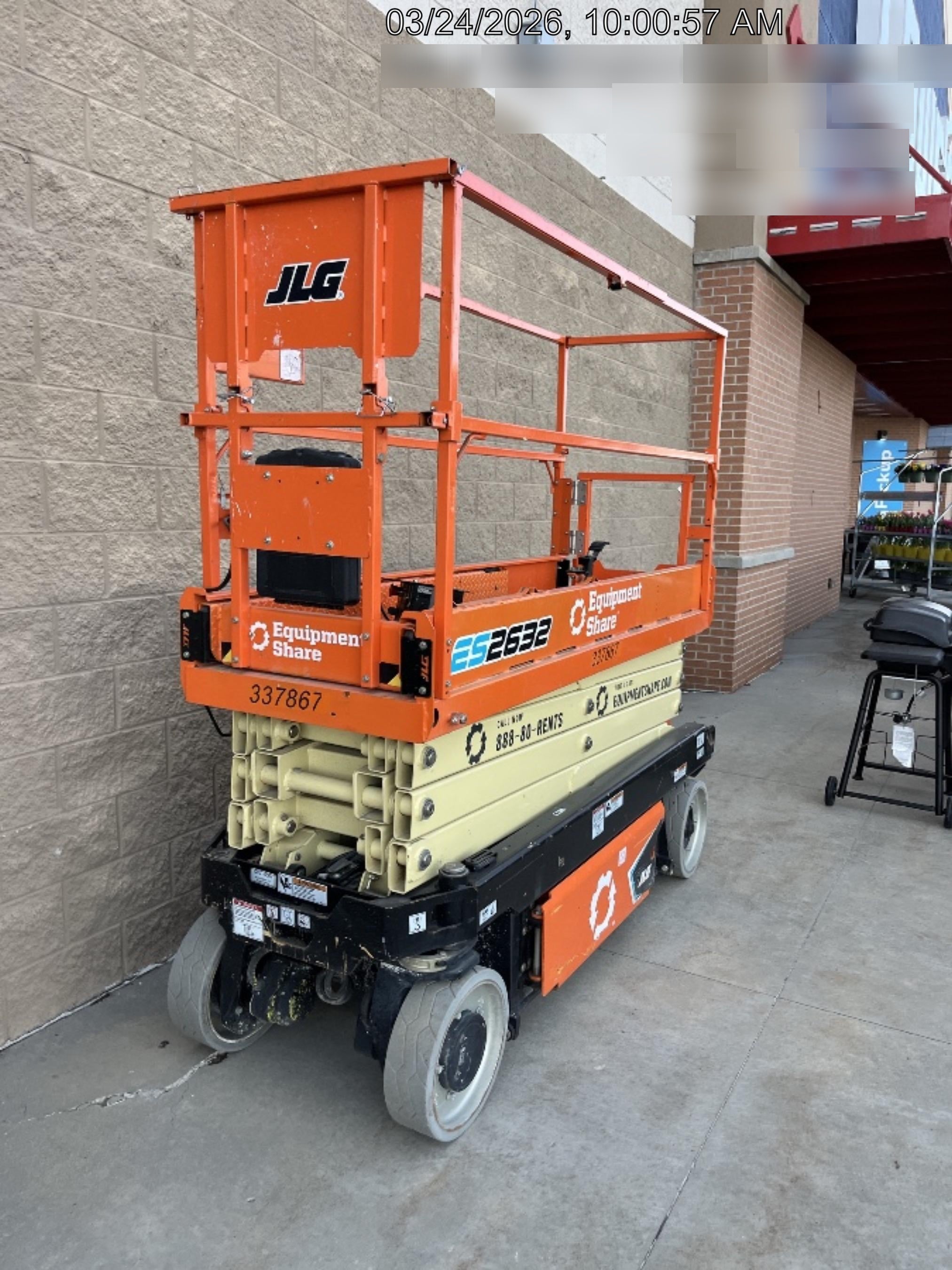 2023 JLG ES2632