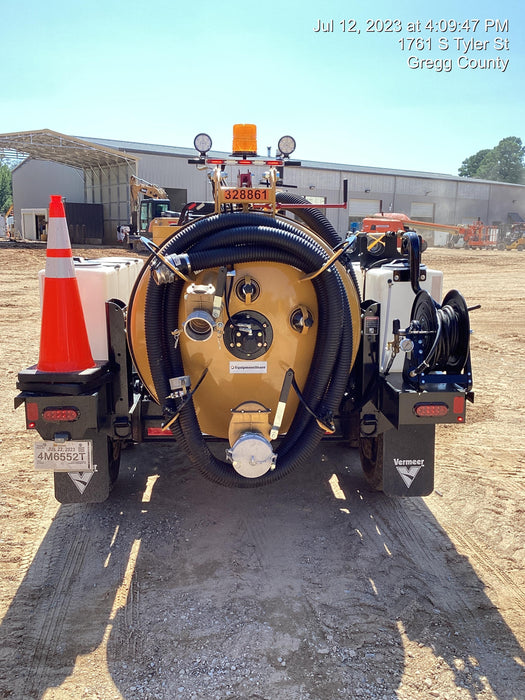 2023 Vac-Tron LP573XDT T4 Koehler Diesel Engine, 500 Gallon Debris Tank, x2 100 Gallon Water Tanks