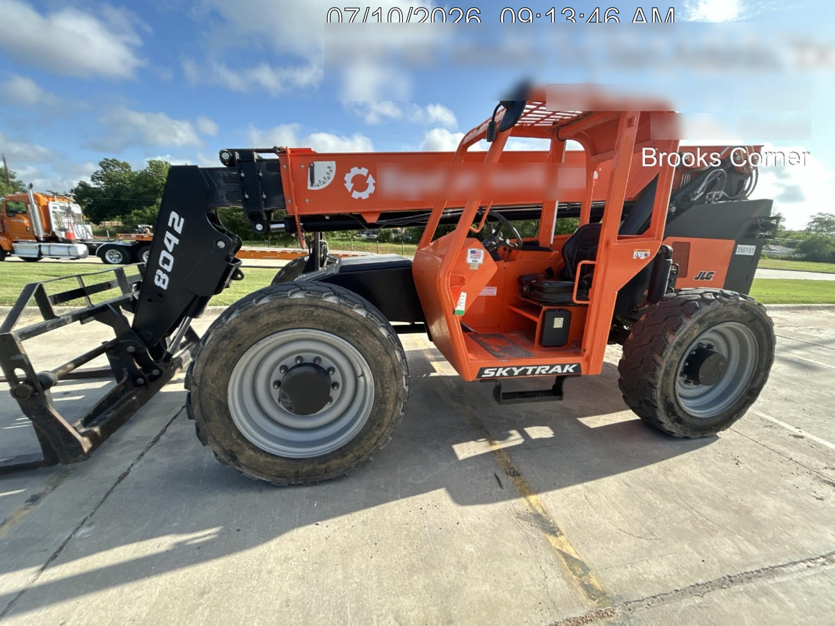 2023 SKYTRAK 8042