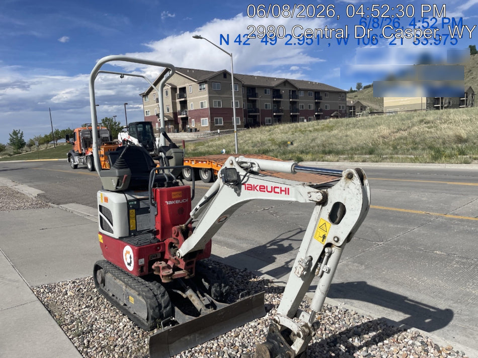 2022 TAKEUCHI TB210R