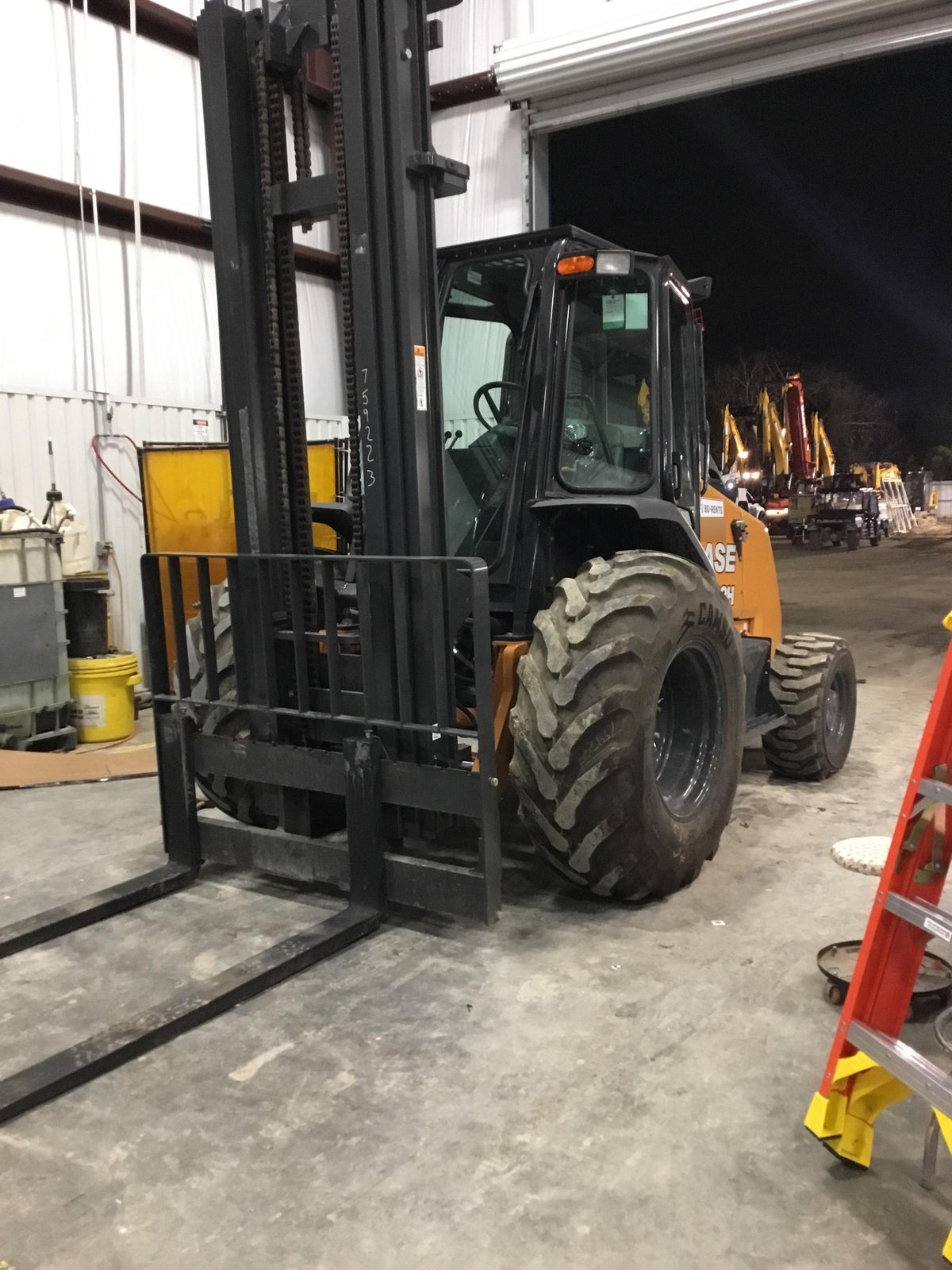 2019 CASE 588H