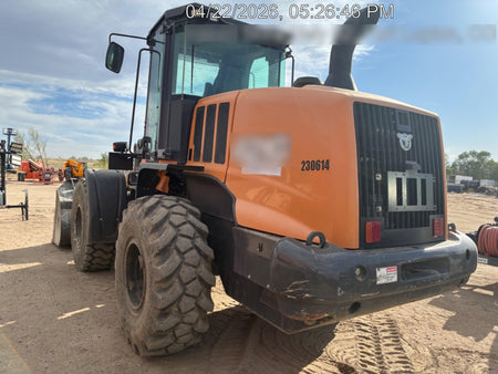 2022 CASE 621G