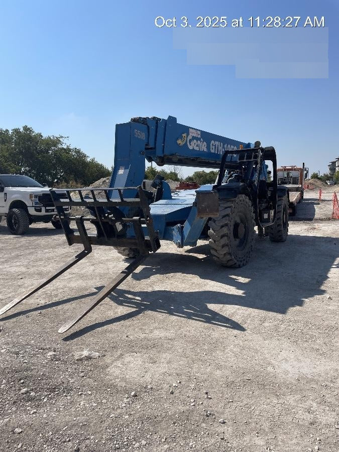 2017 GENIE GTH-1056