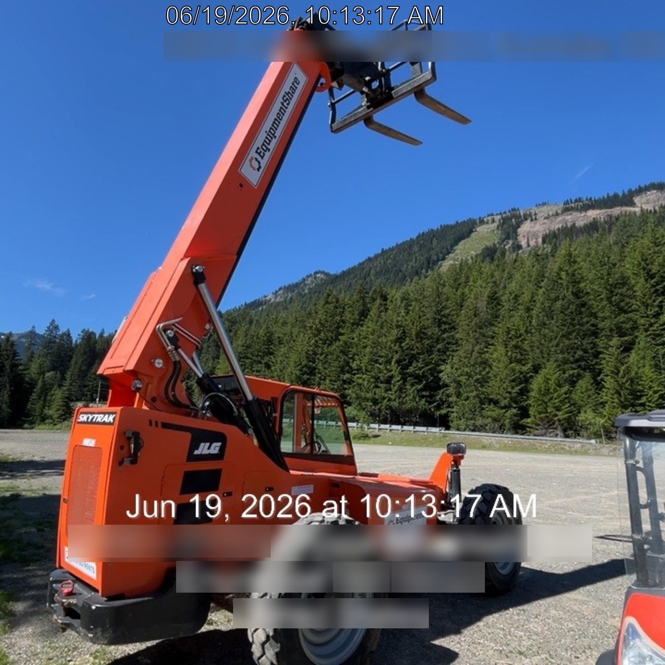2022 SKYTRAK 8042