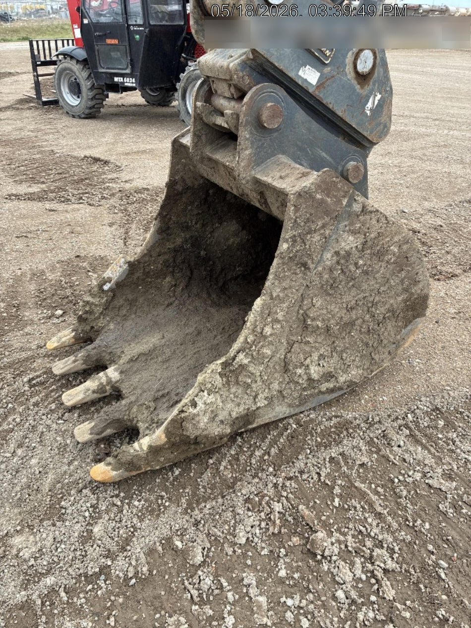 2019 DOOSAN 42" Excavator Bucket