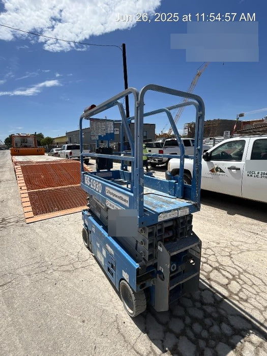 2019 Genie GS-1930 Fixed Rails with Chain Entry