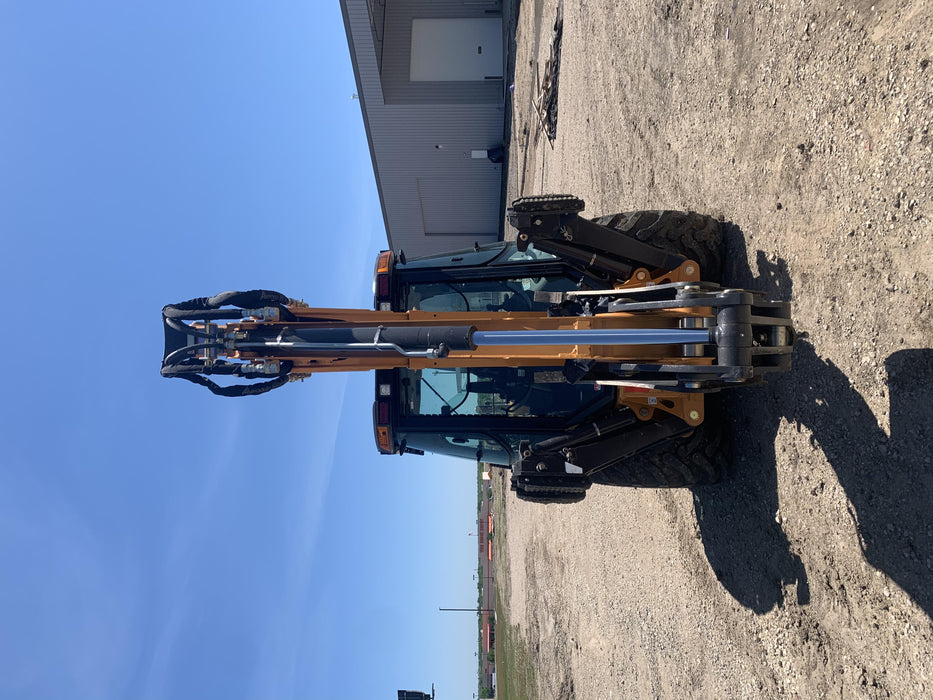 2020 CASE 580N EP - Extendable Backhoe