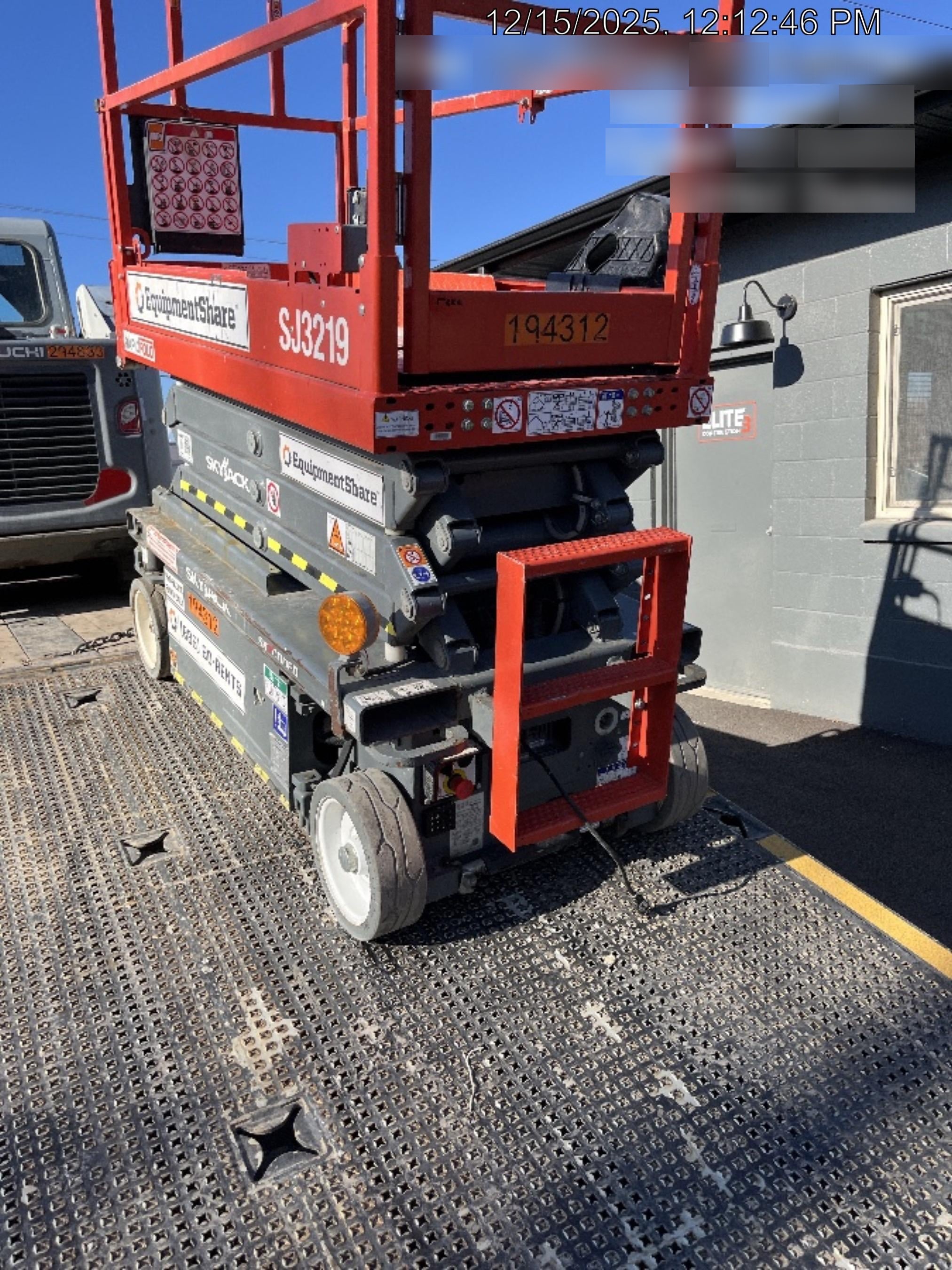 2021 SKYJACK SJ3219
