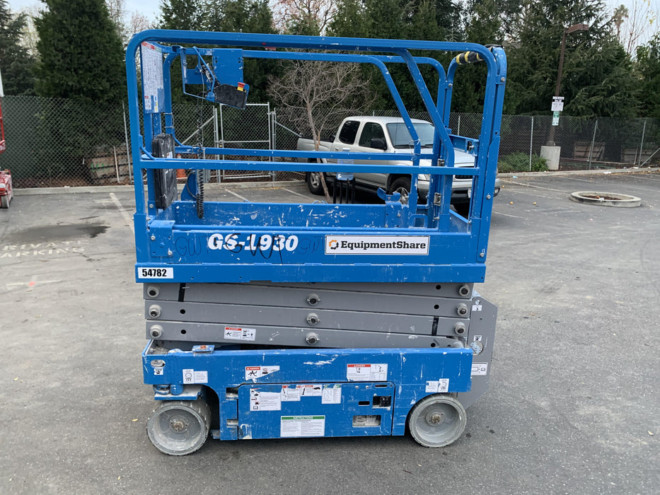 2019 Genie GS-1930 Half Height Swing Gate, 800W Inverter