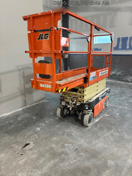 2021 JLG ES1932