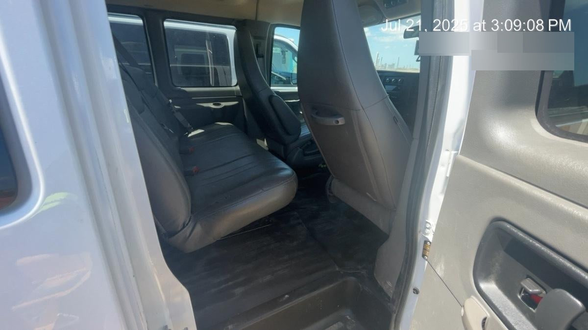 2024 CHEVROLET Express Van - Rental