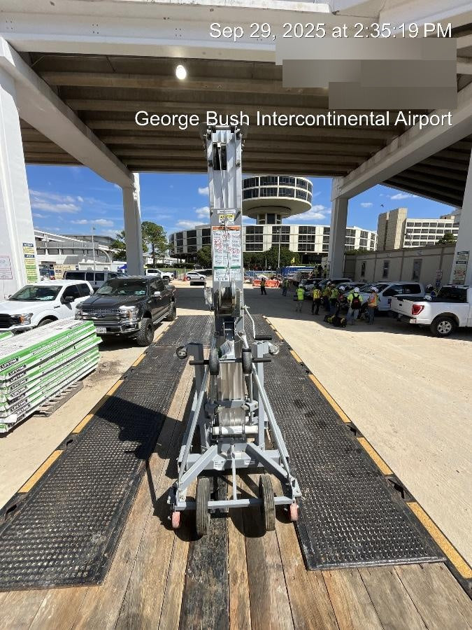 2023 GENIE SLC-24