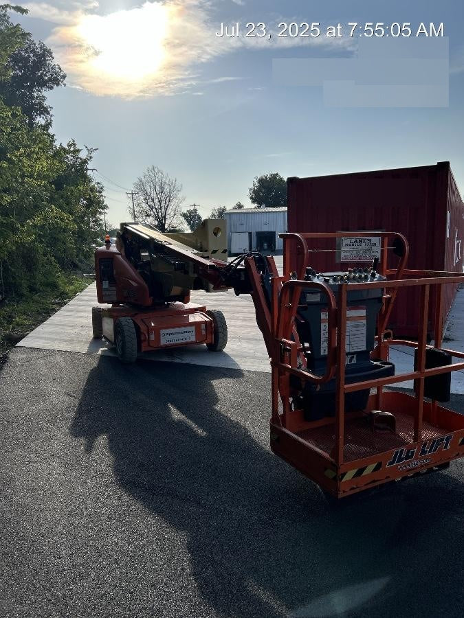 2021 JLG E400AJP Narrow