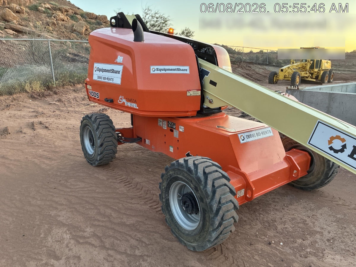 2021 JLG 400S