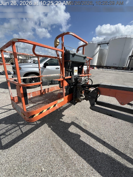 2022 JLG 660SJ