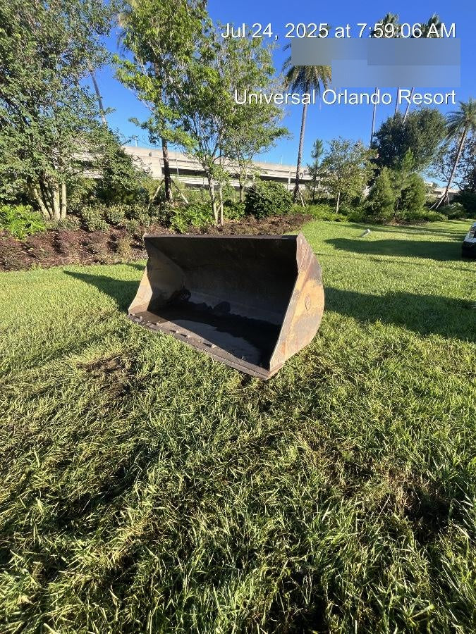 2015 PEMBERTON 3.5 cu yd Bucket, Wheel Loader - Pemberton