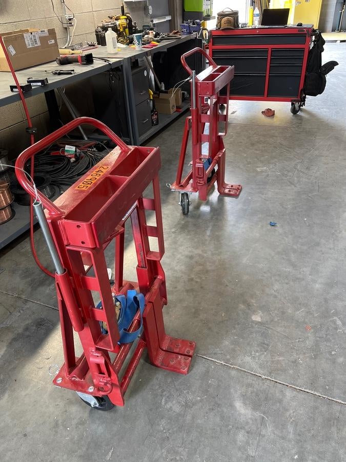 2022 ROL-A-LIFT M-6