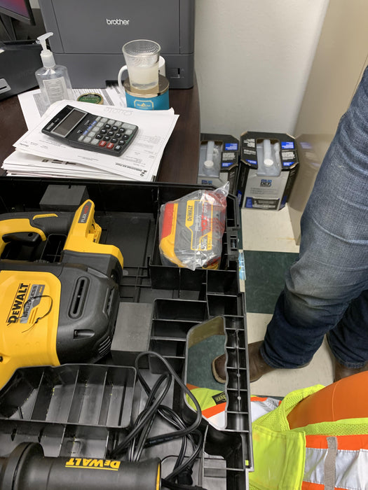 2021 DEWALT DCH614X2