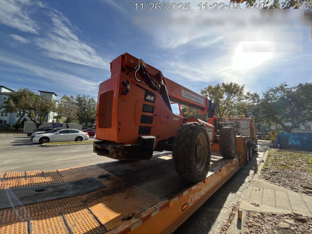 2021 JLG 8042