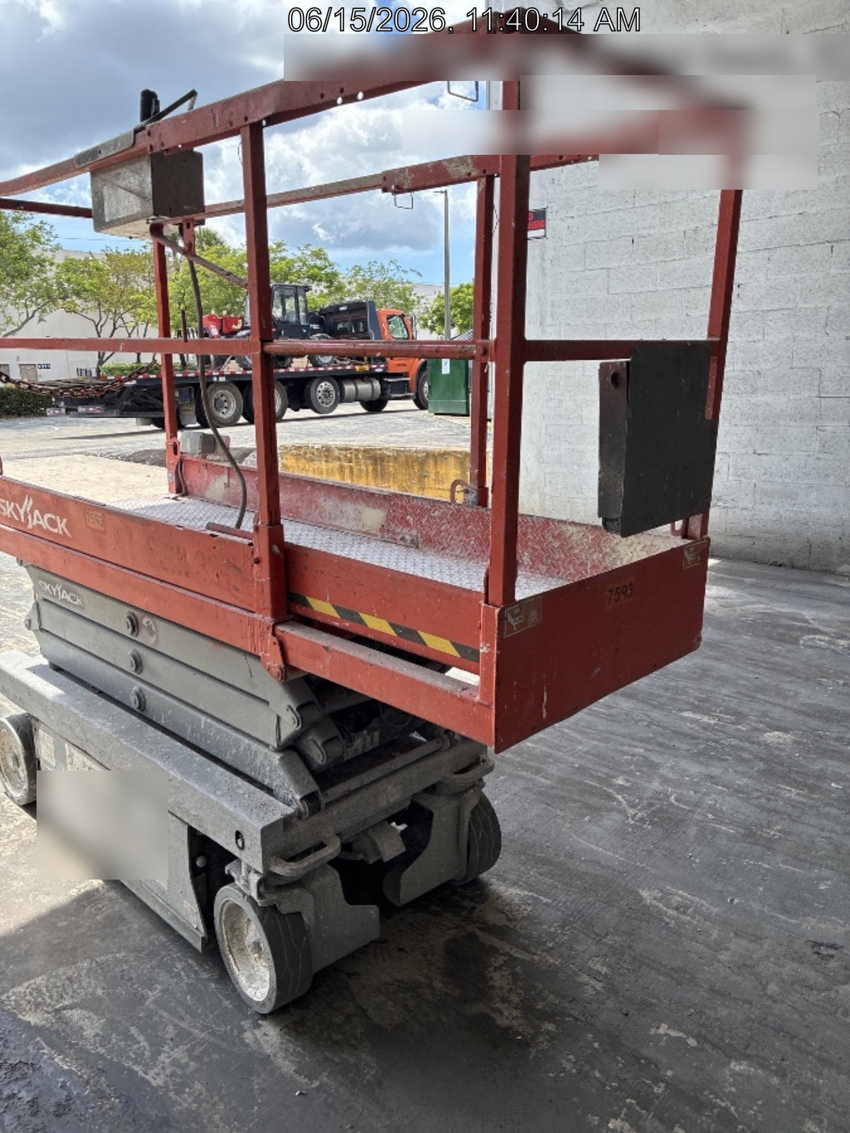 2018 Skyjack SJIII-3219 Skyjack SJIII3219 Scissor Lift w/Trojan Batteries
