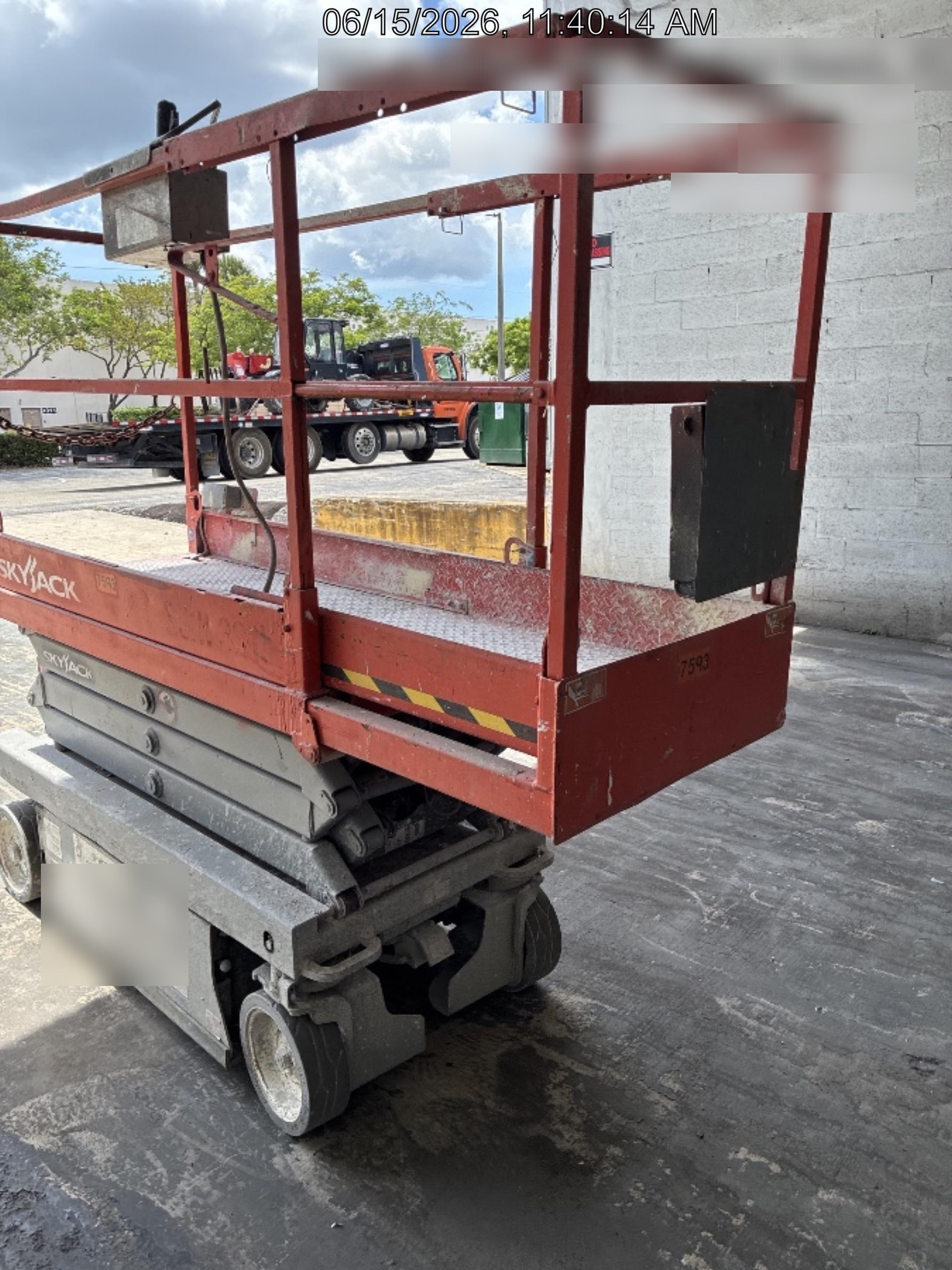 2018 Skyjack SJIII-3219 Skyjack SJIII3219 Scissor Lift w/Trojan Batteries