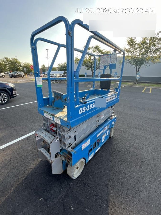 2019 Genie GS-1930 Fixed rails with chain Entry