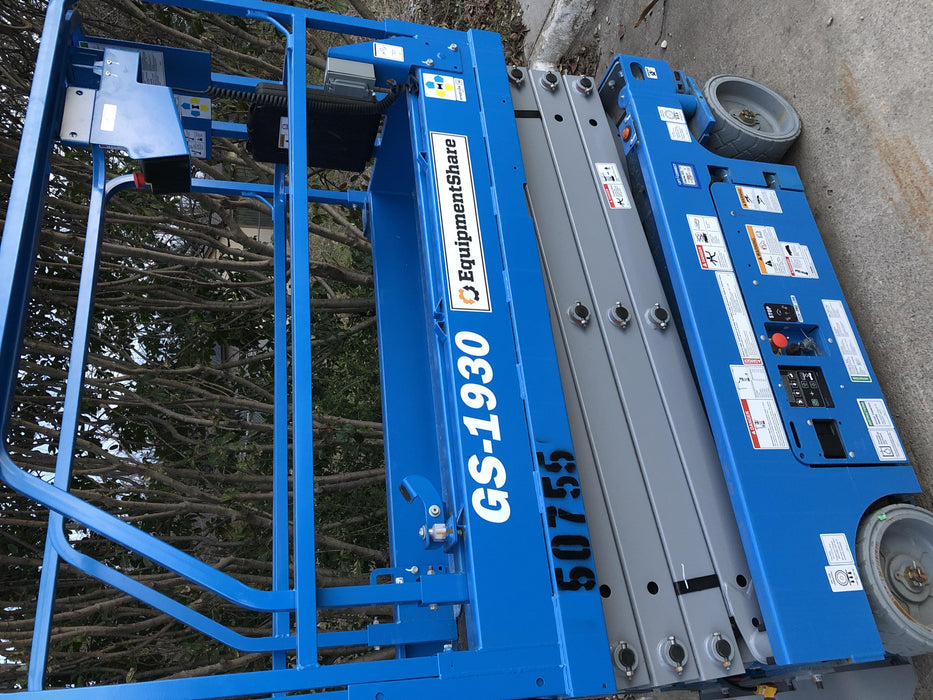 2019 Genie GS-1930 Fixed Rails with Chain Entry