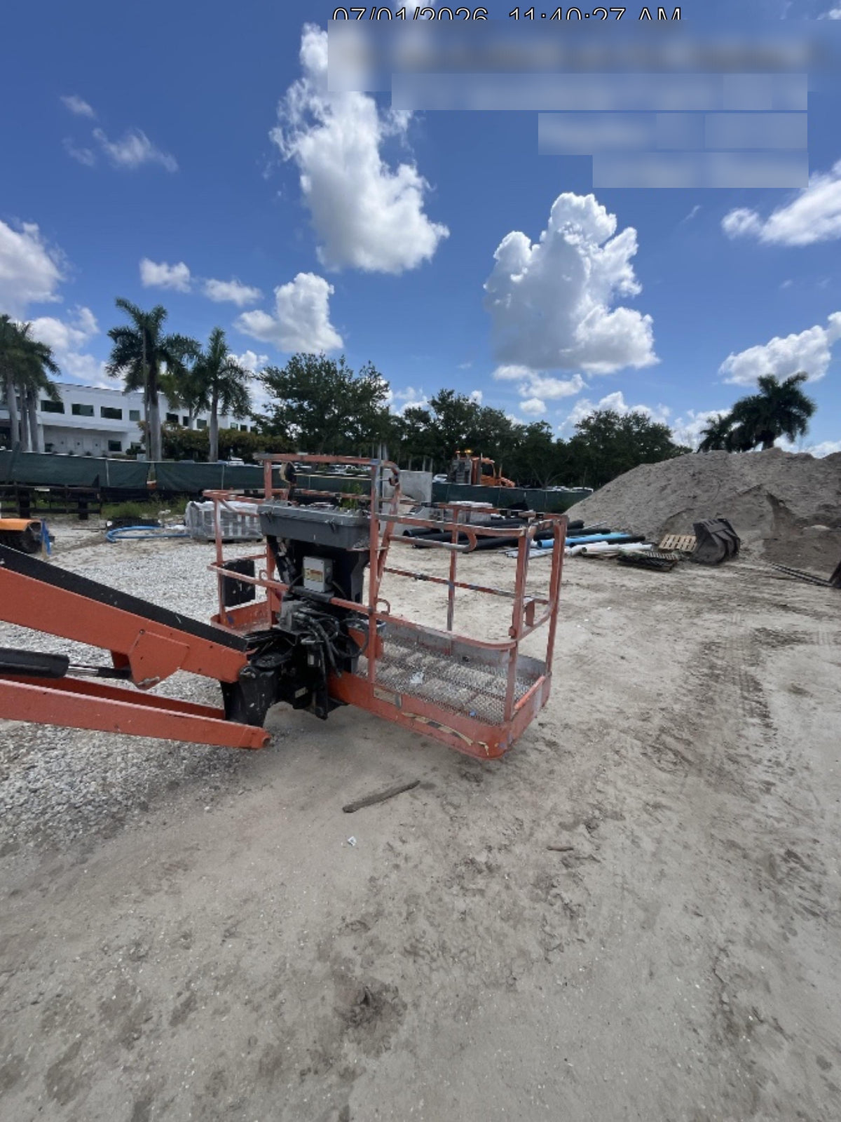 2022 JLG 660SJ