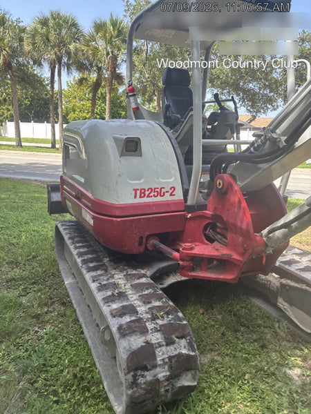 2023 TAKEUCHI TB250-2R