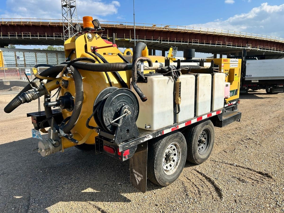 2023 VAC-TRON LP573XDT