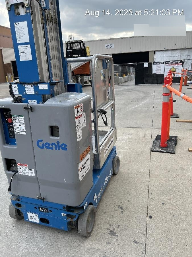 2021 GENIE GR-20