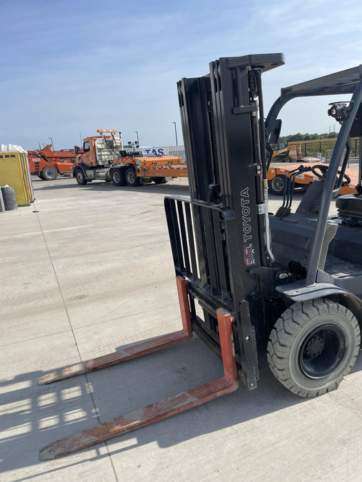 2022 TOYOTA 50-8FGU25