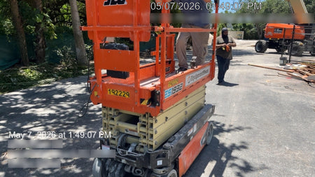 2021 JLG ES1932