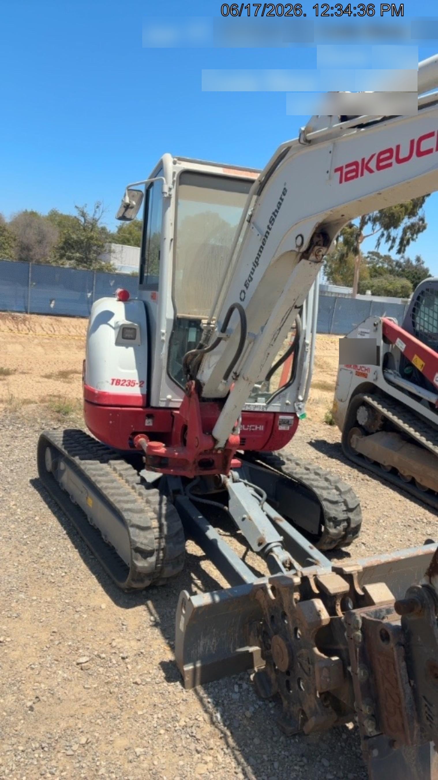 2025 TAKEUCHI TB235-2CR