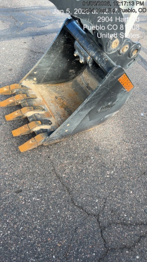 2025 TAKEUCHI 24" Bucket Takeuchi