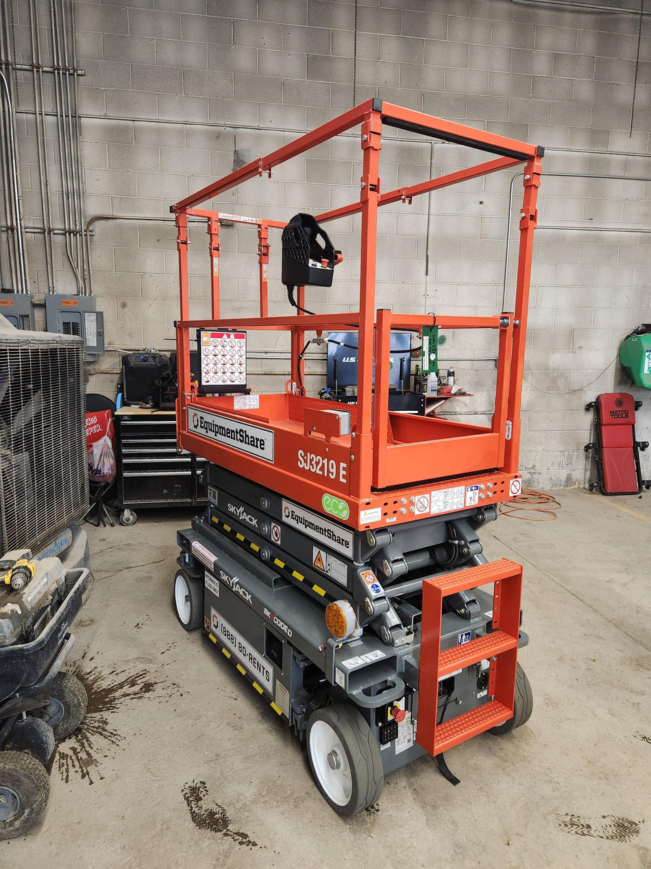 2023 SKYJACK SJ3219