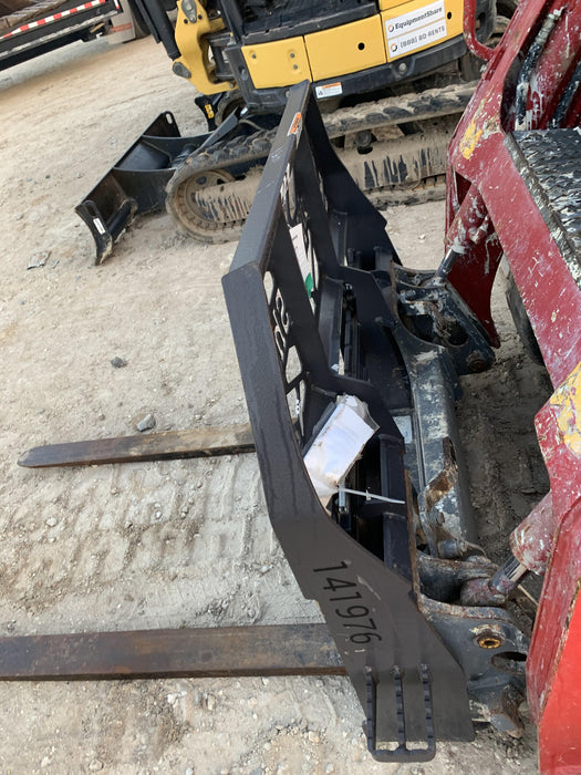 2021 PALADIN 48" Pallet Forks - Paladin