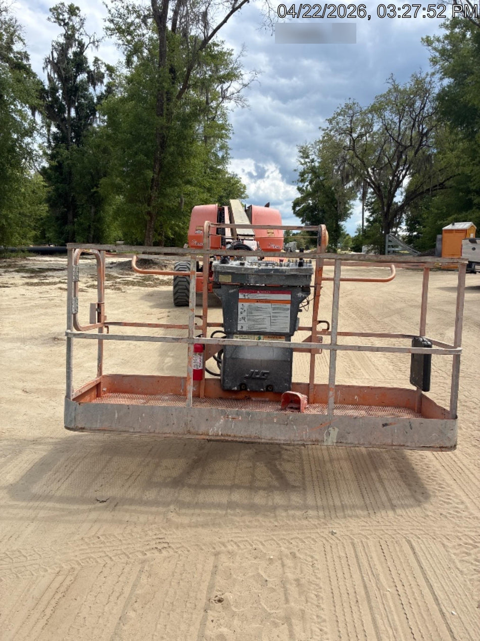 2019 JLG 660SJ