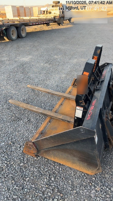 2021 TAKEUCHI 48" Pallet Forks - Takeuchi