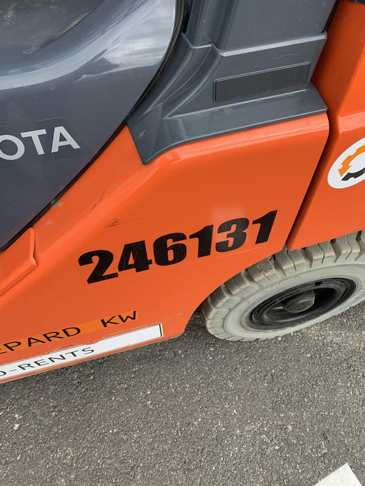 2022 TOYOTA 8FGU25 LP w/ Scale