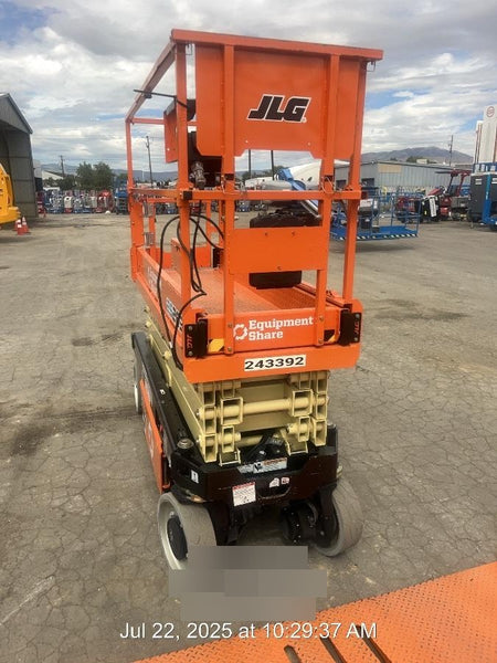 2022 JLG ES2632