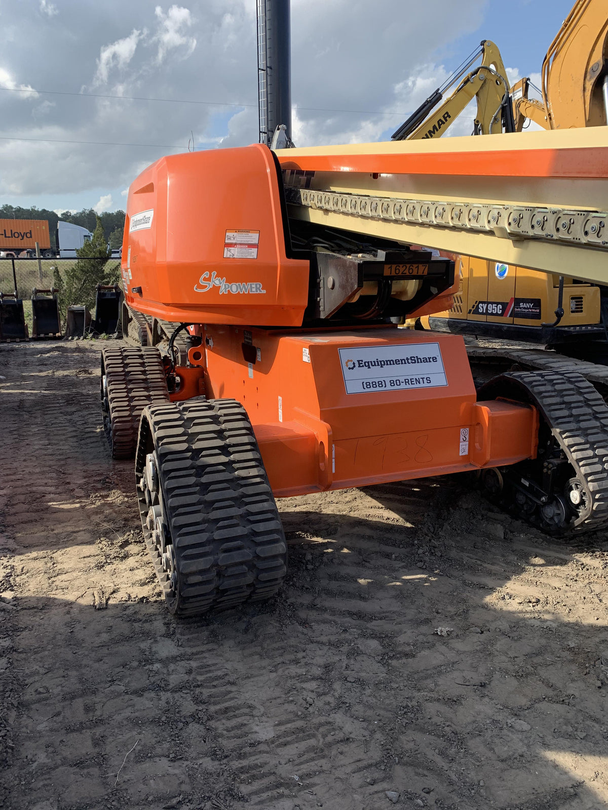 2021 JLG 660SJ Quad Track