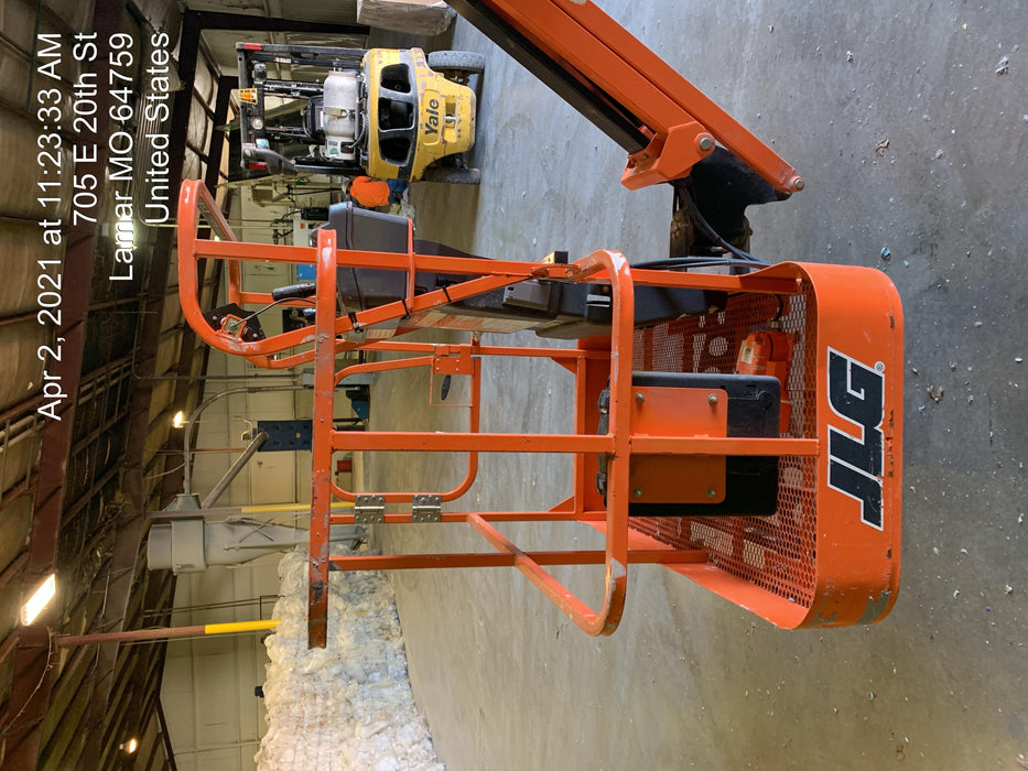 2019 JLG E450AJ