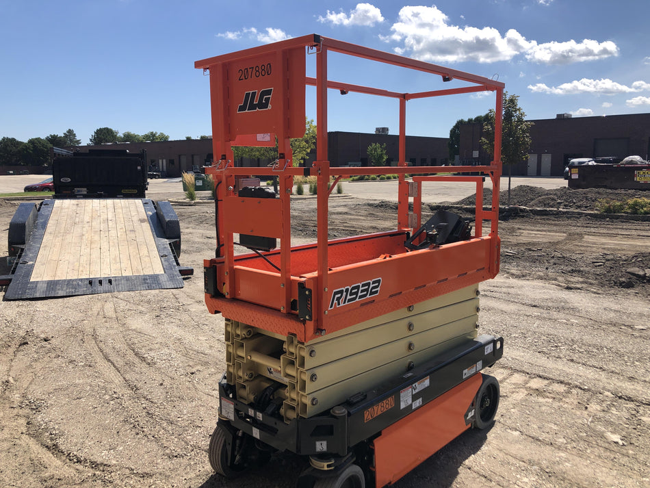 2022 JLG R1932