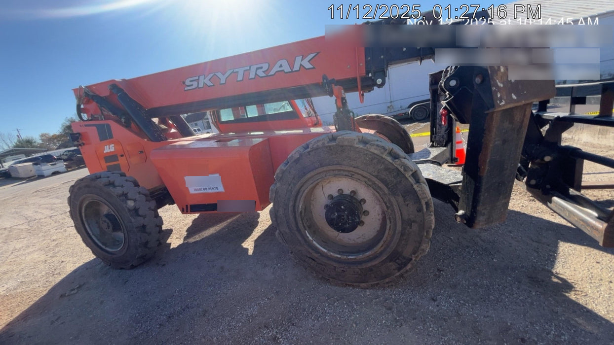 2019 Skytrak 10054 Cab/Heat/AC, 74 Hp Engine, Solid Tires, Work Light Package, Beacon w/60" Carriage, 60" Forks